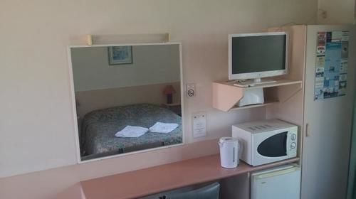 Rainbow Motel Kowen ภายนอก รูปภาพ