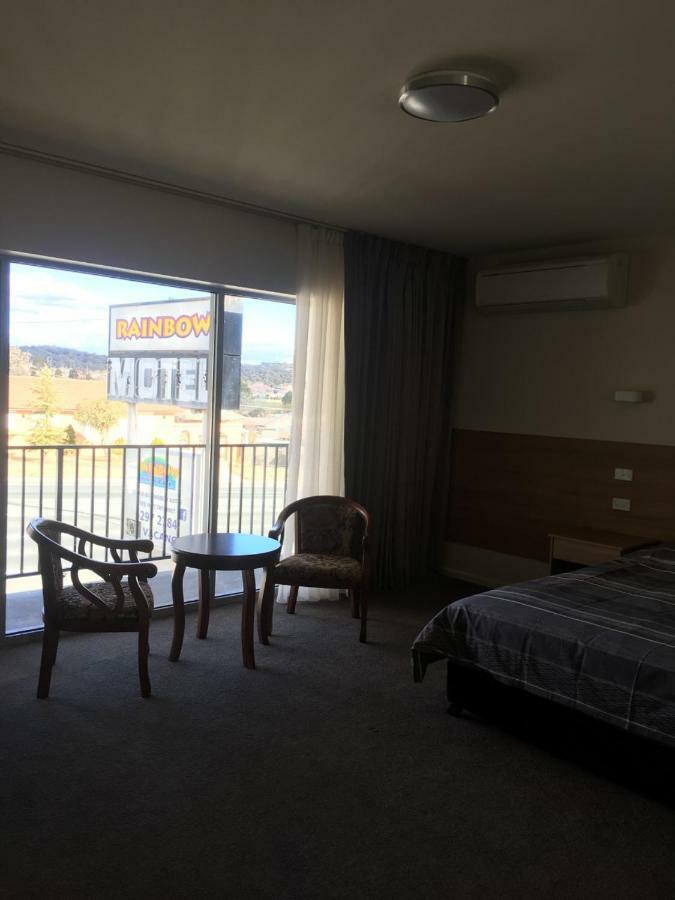 Rainbow Motel Kowen ภายนอก รูปภาพ